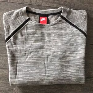 Men’s Nike sweatshirt | large